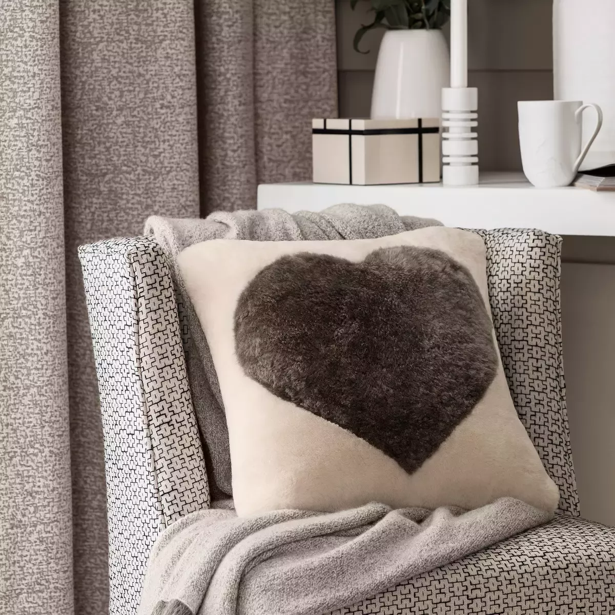 Decorative pillow MUNIER  