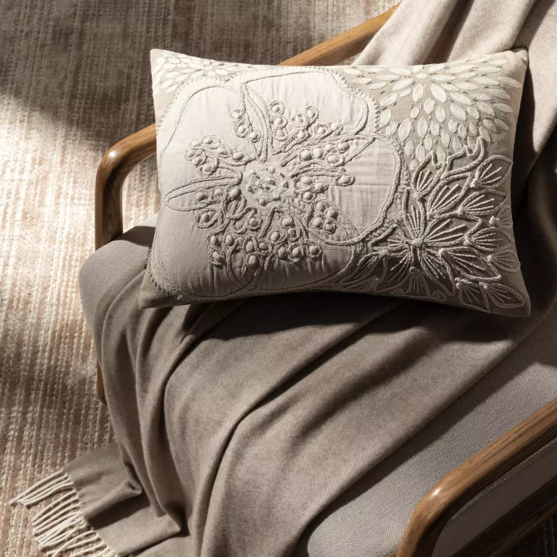 Decorative pillow EDNES