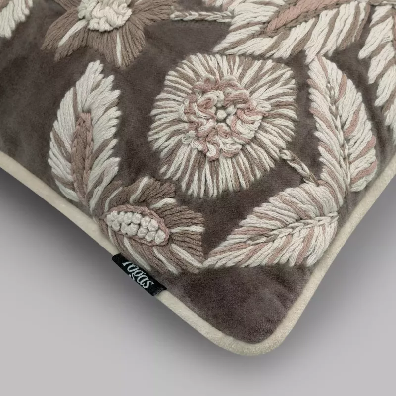 Decorative pillow FERETTA 