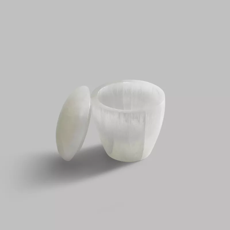 Cotton pads vase LOAN
