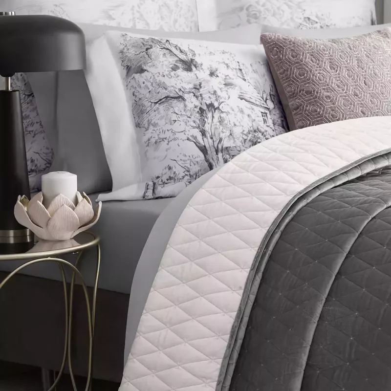 Bedspread MORETTO