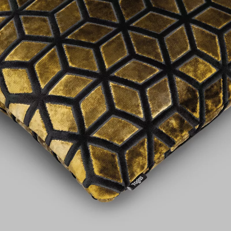 Decorative pillow PILARY 