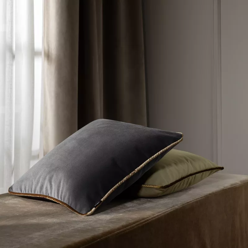 Decorative pillow PLAOUR 