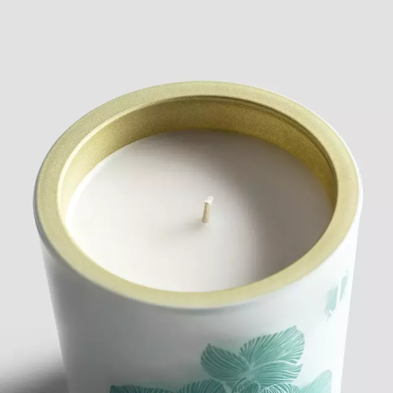 Scented candle WOODY SAFFROM OZNU