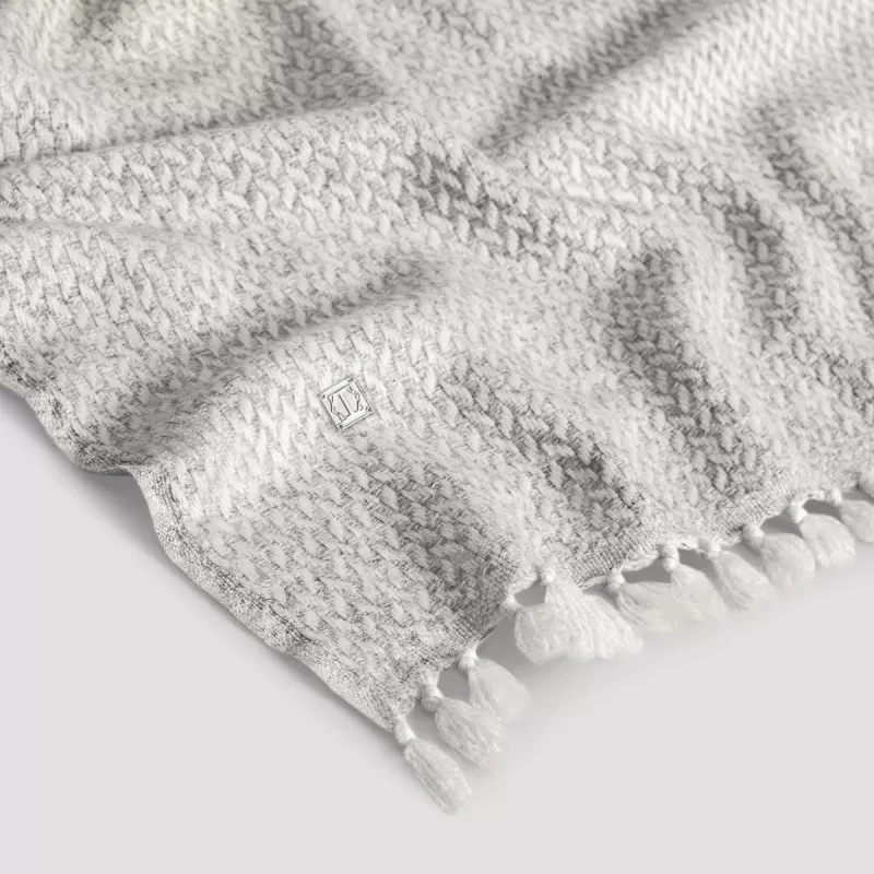 Throw ESTIN