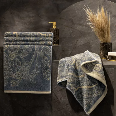 Towel ESTHIRA