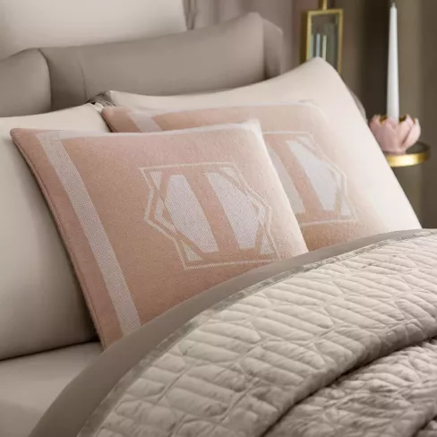 Decorative pillow СALIENTE