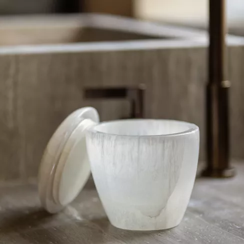 Cotton pads vase LOAN