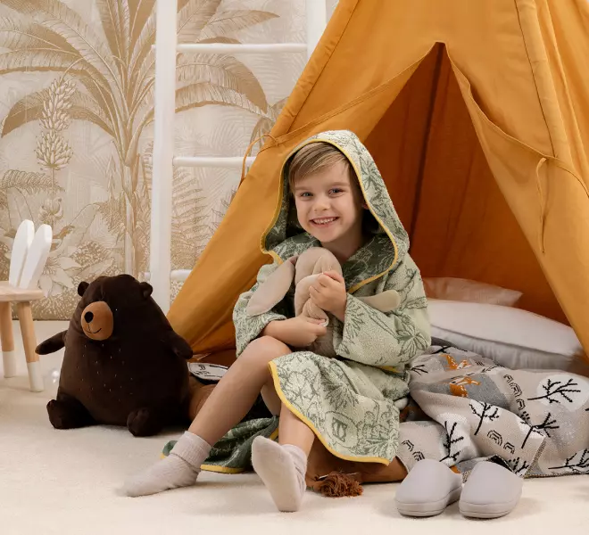 /clothing-and-footwear/for-kids?am_on_sale=1